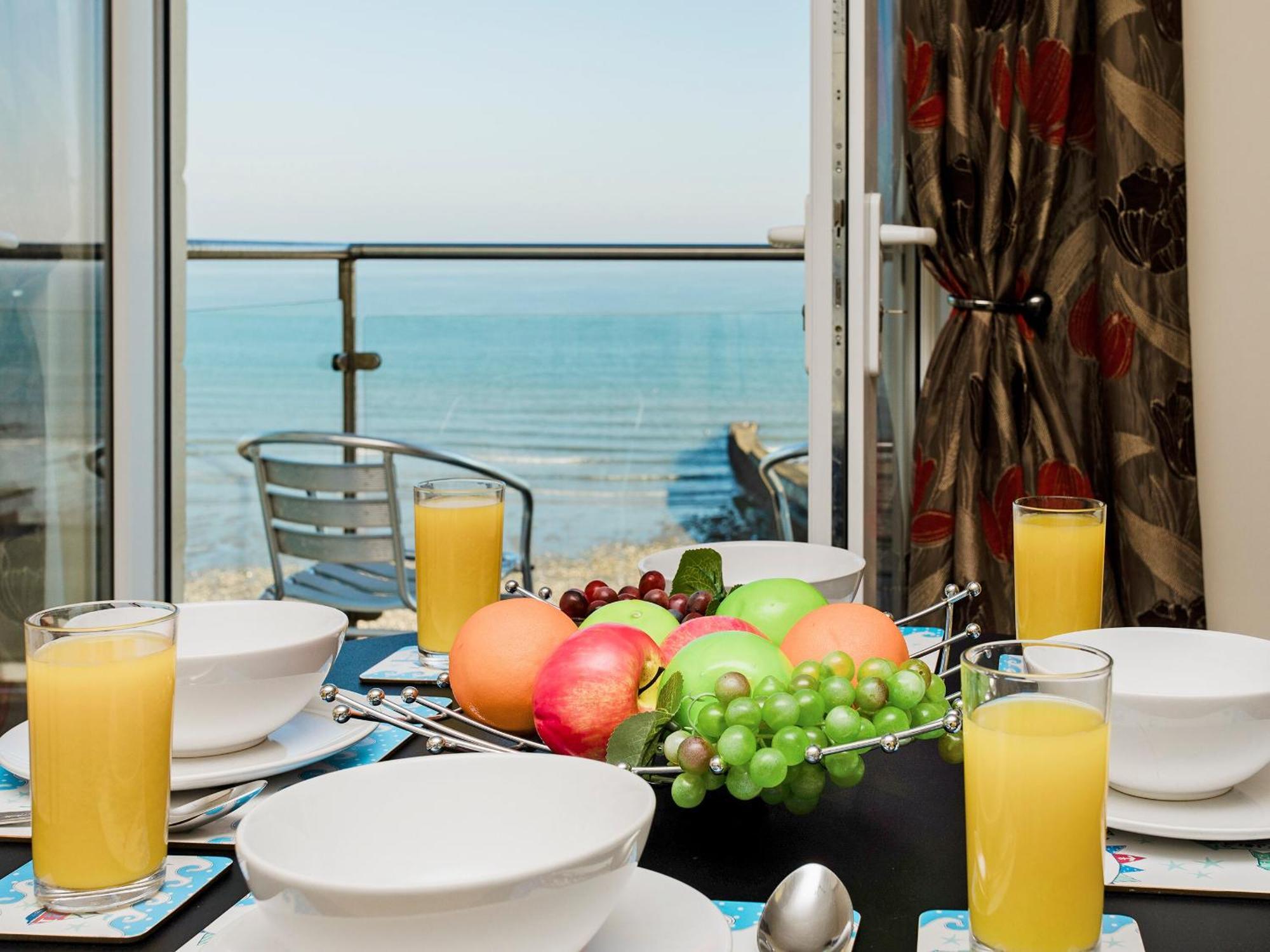 Sunny Beach Apartments Shanklin Exterior foto