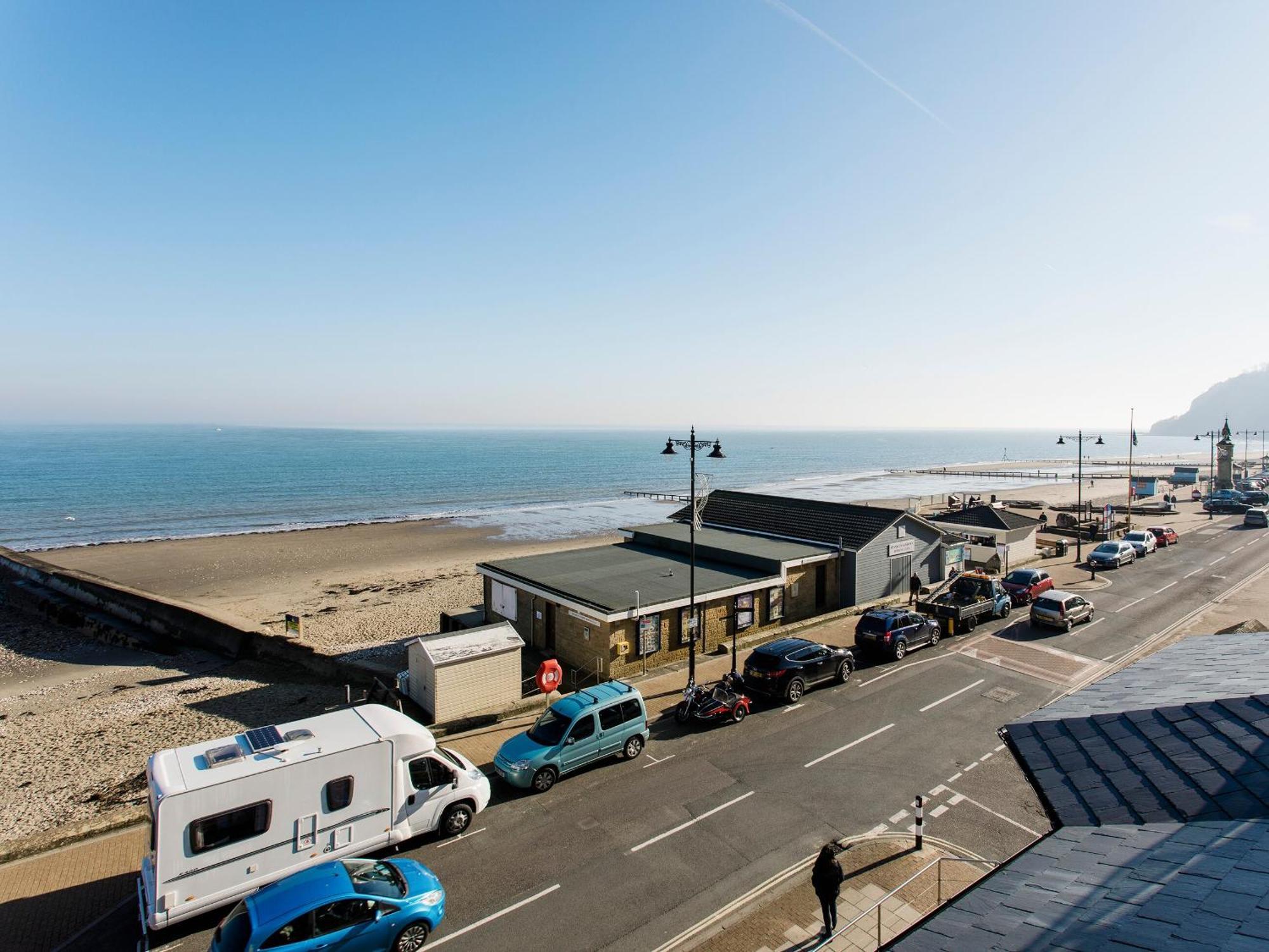 Sunny Beach Apartments Shanklin Exterior foto
