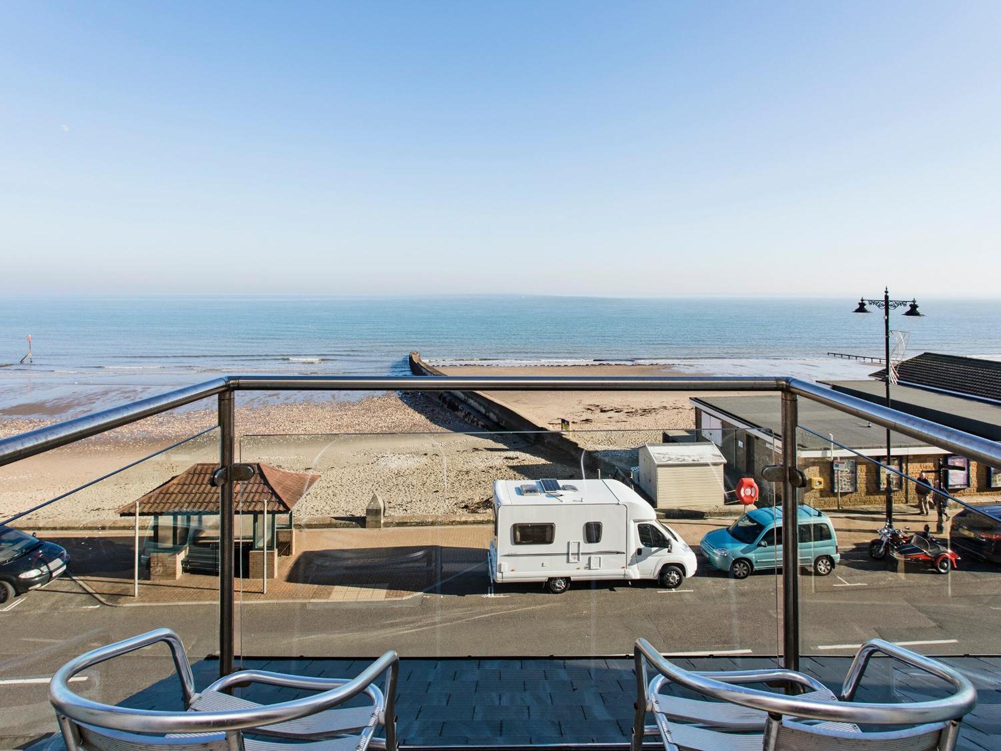 Sunny Beach Apartments Shanklin Exterior foto